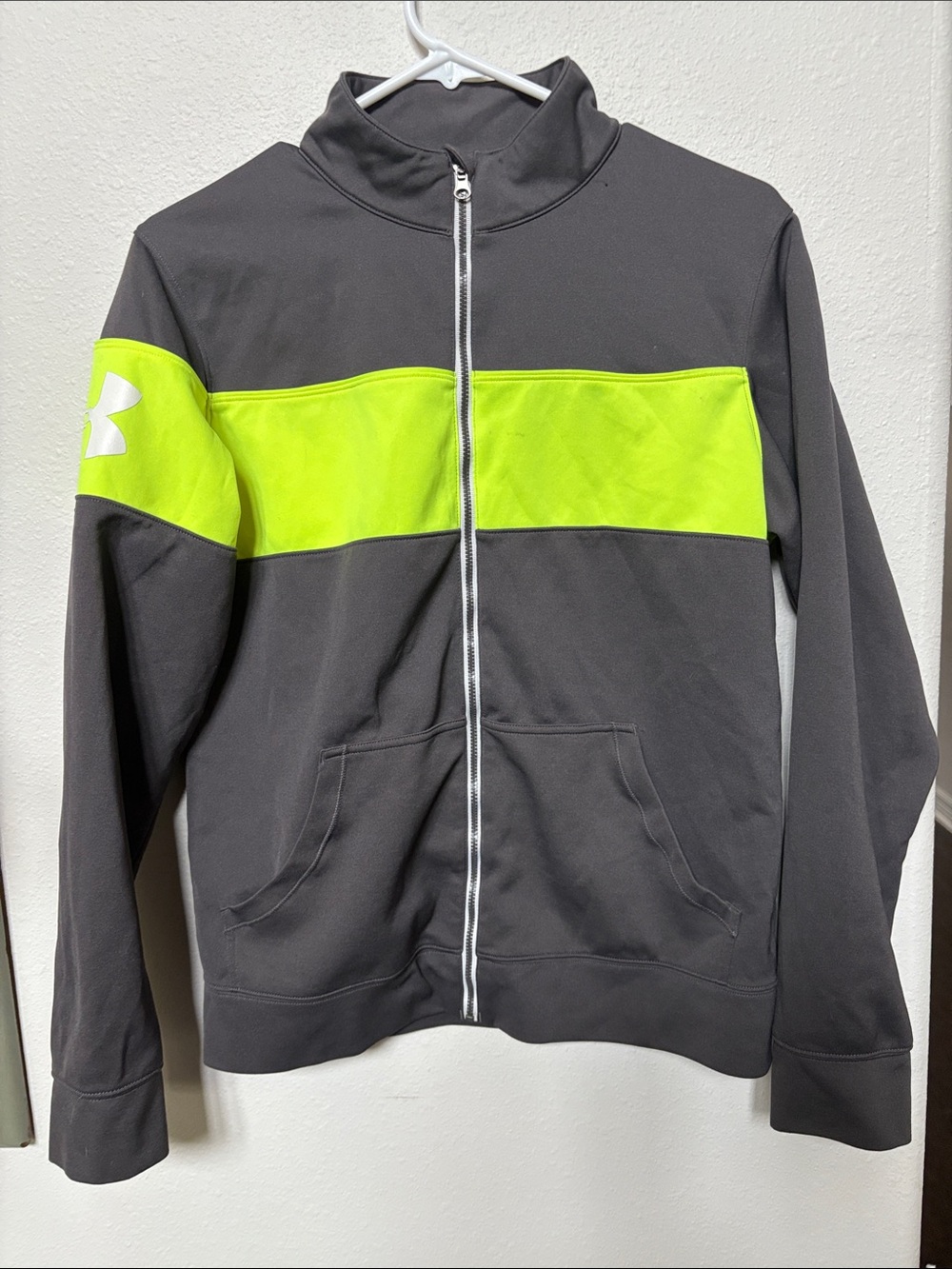 Under Armour Men's Lightweight Track Jacket in Charcoal and Neon Yellow size med